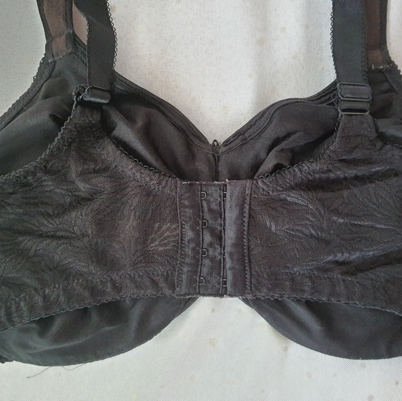 Wacoal Intimates & Sleepwear Wacoal Minimizer Bra Poshmark